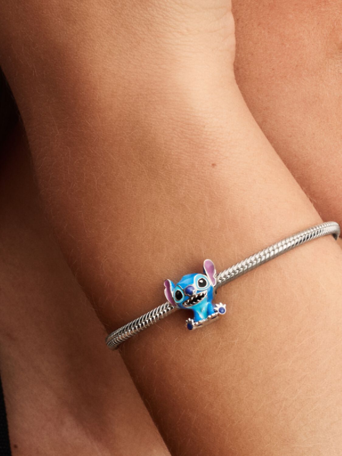 Charm Pandora Stitch de Disney 793815C01 - Imagen 5