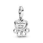 Charm colgante plata corazones y patas Pandora 799360C00