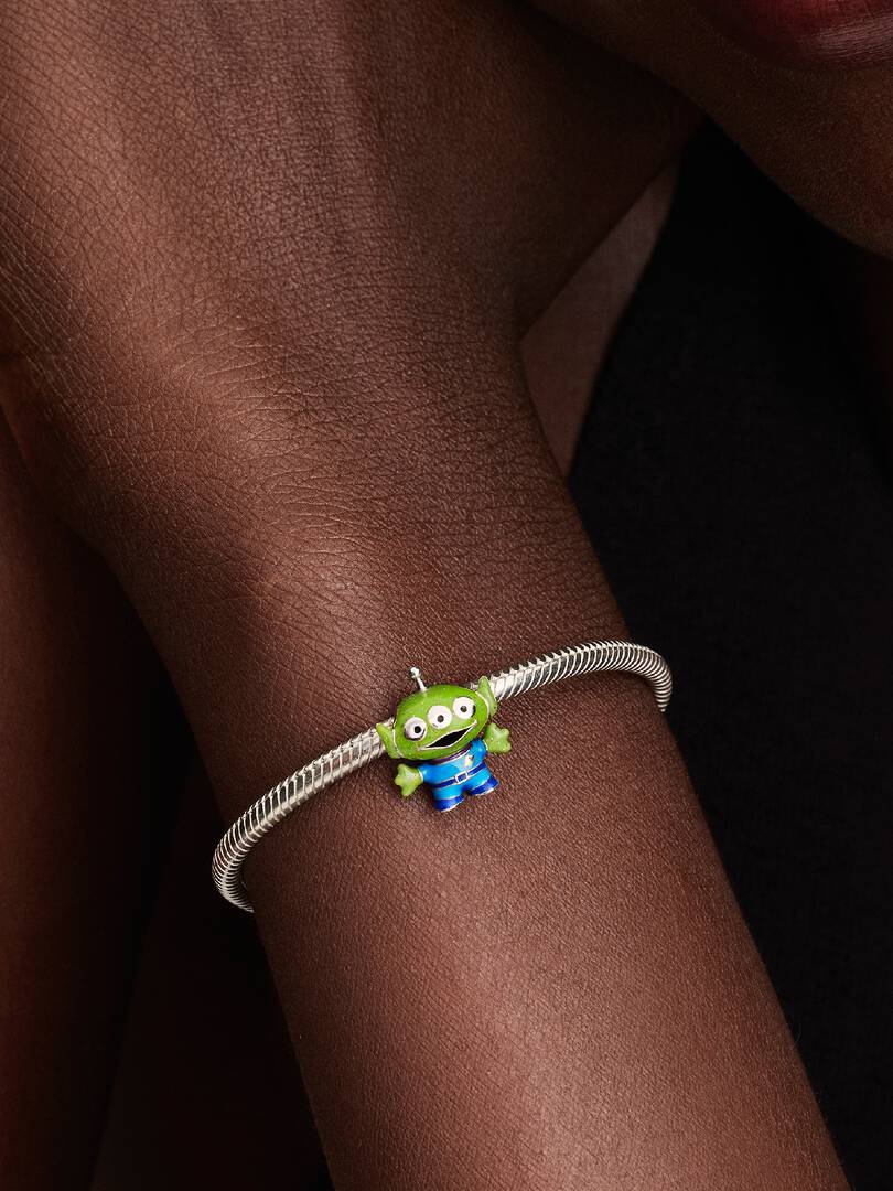 Charm Pandora Disney Pixar Little Green Men en plata de ley con esmalte multicolor, referencia 794024C01 - Imagen 5