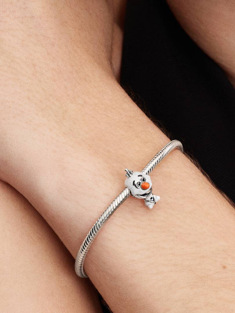 Charm Pandora Disney Olaf en Plata de Ley 793978C01 con Esmalte Naranja, Negro y Blanco Brillante y Resina UV Azul - Imagen 5