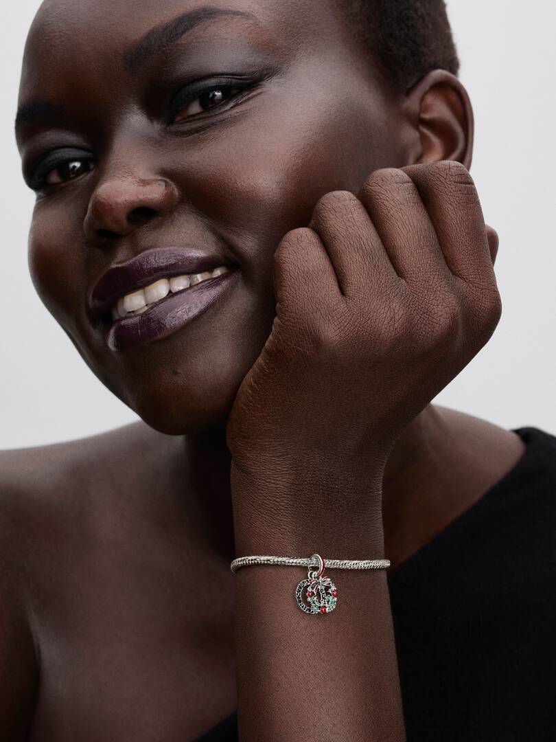 Charm colgante doble corona navideña plata Pandora 794238C01 - Imagen 6